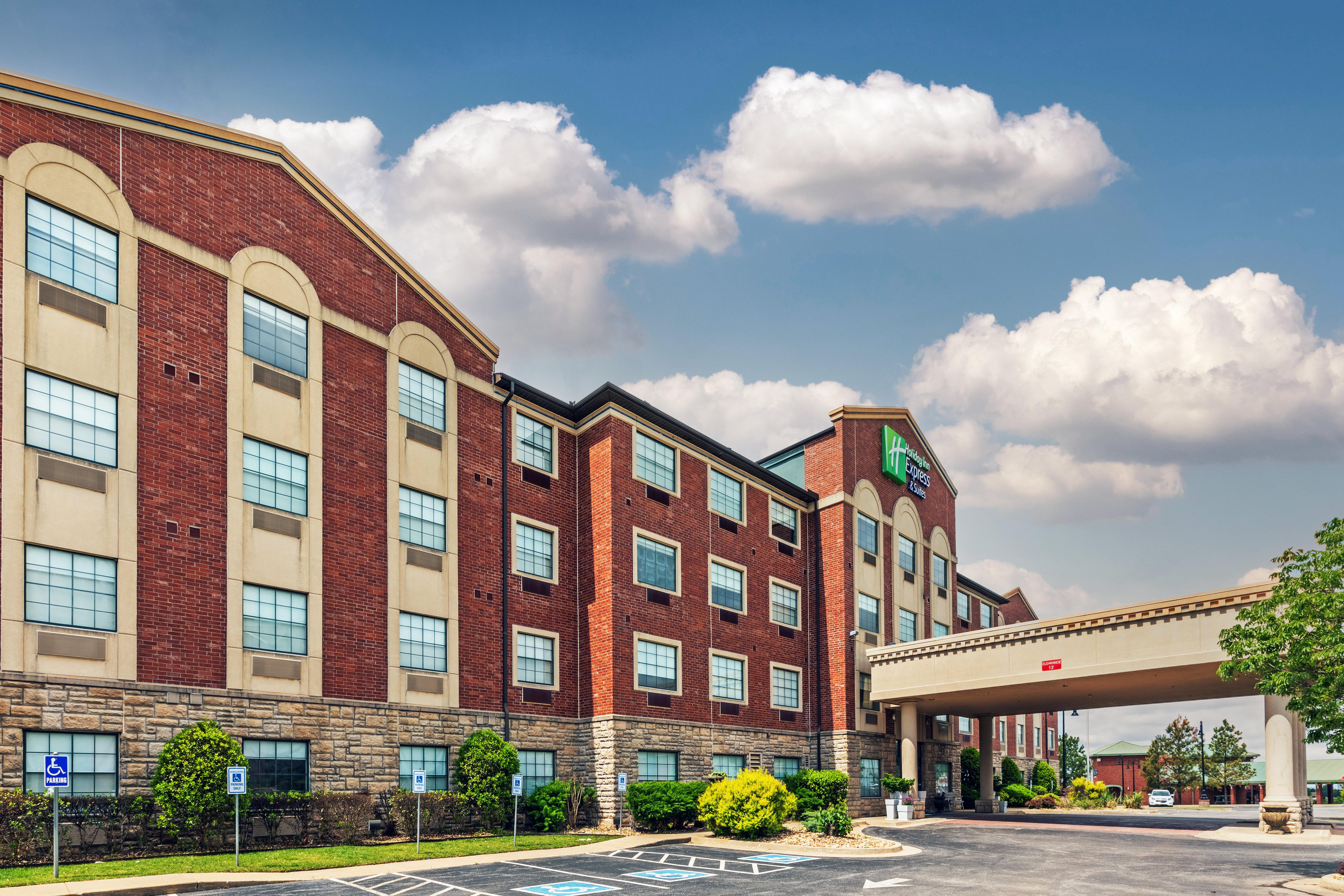 Holiday Inn Express & Suites Tulsa S Broken Arrow Hwy 51 By Ihg Exterior foto