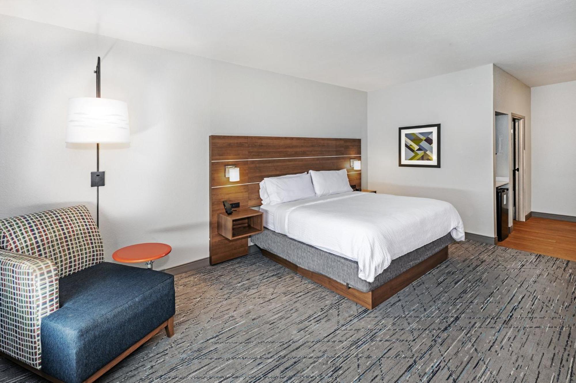 Holiday Inn Express & Suites Tulsa S Broken Arrow Hwy 51 By Ihg Exterior foto