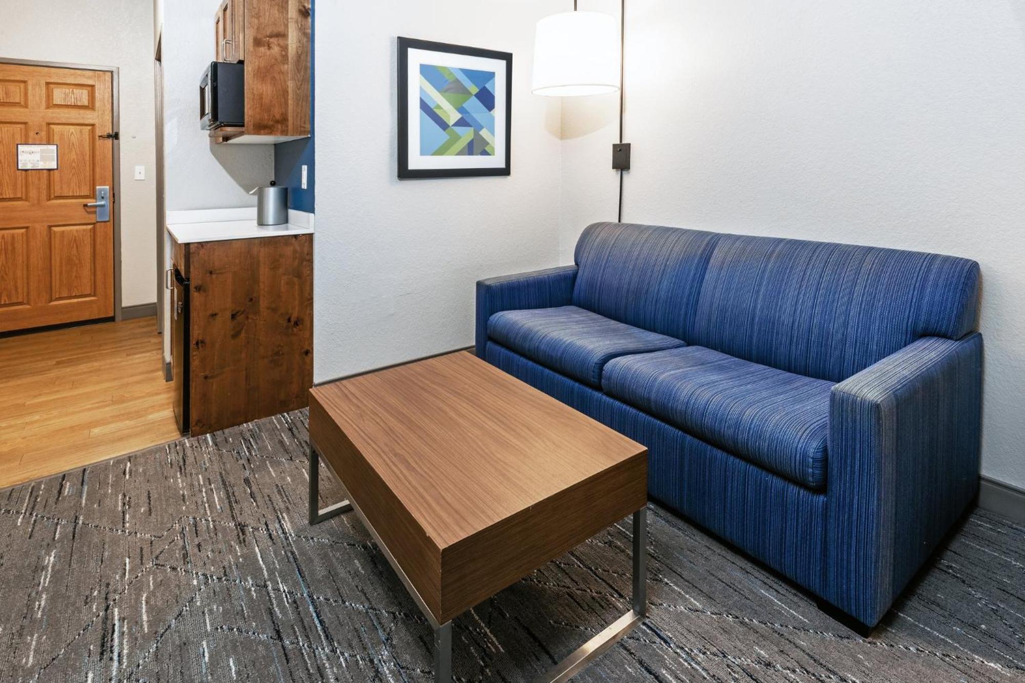 Holiday Inn Express & Suites Tulsa S Broken Arrow Hwy 51 By Ihg Exterior foto
