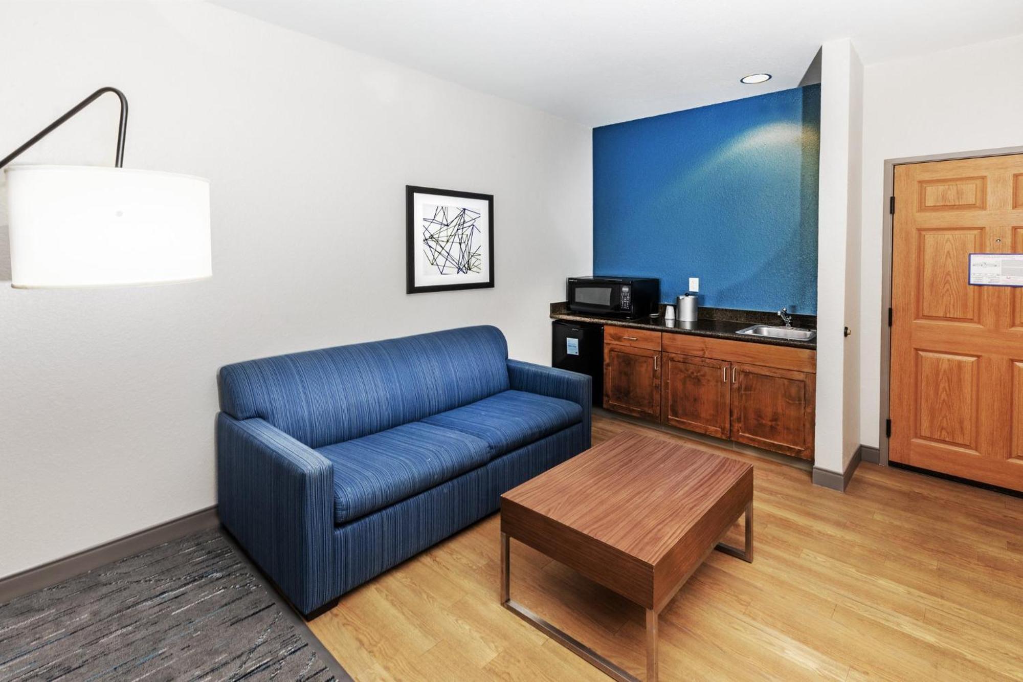 Holiday Inn Express & Suites Tulsa S Broken Arrow Hwy 51 By Ihg Exterior foto