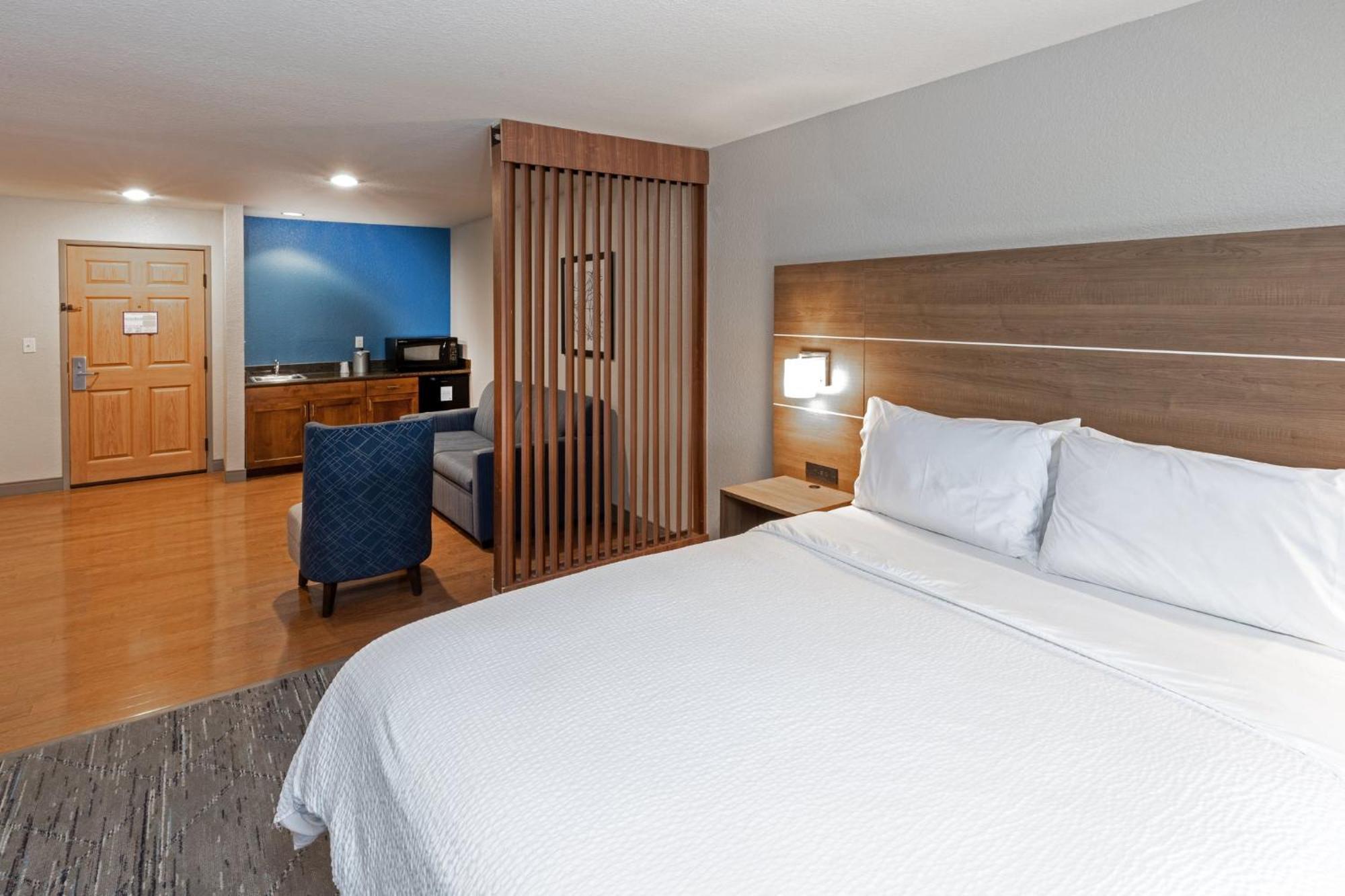 Holiday Inn Express & Suites Tulsa S Broken Arrow Hwy 51 By Ihg Exterior foto